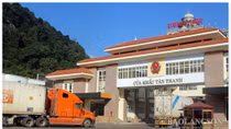 Lạng Sơn tạm dừng cấp giấy thông hành xuất nhập cảnh qua Trung Quốc