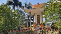 Đoàn đại biểu Viện Khoa học và Công nghệ dâng hương tưởng niệm các AHLS