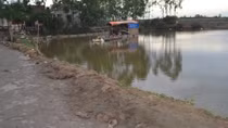 Hai mẹ con tử vong dưới ao trong tư thế quấn vào nhau