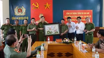Thứ trưởng Bùi Văn Nam thăm và làm việc tại huyện đảo Cô Tô