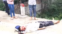 Người đàn ông tự gây tai nạn nguy kịch
