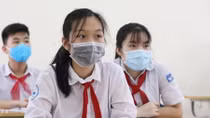Nhiều tỉnh, thành cho học sinh tạm dừng đến trường