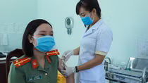 Tiêm vaccine phòng COVID-19 cho CBCS Công an tỉnh biên giới Đắk Nông