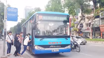 Tiếp tục lấy ý kiến về việc dừng hoạt động xe máy và thu phí ôtô vào nội đô
