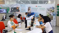 Ngân hàng tiết giảm chi phí, hạ lãi suất cho vay