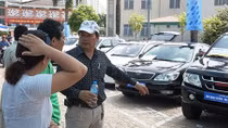 Mua ô tô dễ như “mua con cá, mớ rau” ở chợ xe đầu tiên tại Việt nam