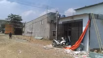 Thụ lý vụ "các hộ dân nghèo trước nguy cơ mất nhà và đất"