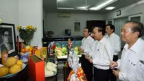 Thủ tướng dâng hương tưởng nhớ lãnh đạo Đảng, Nhà nước