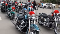 Dàn xe khủng góp mặt trong lễ rước dâu đậm chất biker ở Hà Nội
