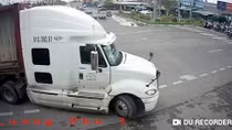 Truy tìm xe đầu kéo gây hư hỏng camera an ninh rồi bỏ đi