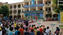 Sau khi ăn bánh mì, 72 học sinh nghỉ học bất thường