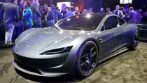 Tesla tự tin trên con đường của ôtô điện