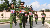 Công an tỉnh Trà Vinh tổ chức giải Việt dã – vũ trang