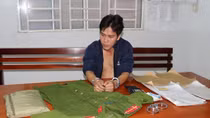 Mạo danh cán bộ Công an mặc trang phục vào quán nhậu “chém gió”