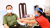Giám đốc CA Trà Vinh cùng 1000 CBCS tham gia hiến máu tình nguyện