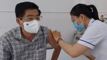 Công an tỉnh Đồng Tháp tổ chức tiêm vaccine cho cán bộ chiến sĩ