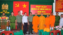 Công an Trà Vinh họp mặt mừng lễ Sêne Đôlta năm 2016