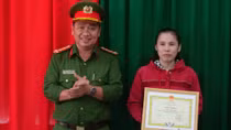 Nhặt được 4 lượng vàng trả lại cho khách