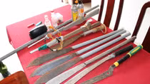 Nhóm thanh niên sử dụng ma túy, tàng trữ hung khí nóng