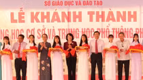 Phó Chủ tịch nước Đặng Thị Ngọc Thịnh dự lễ khánh thành trường Phan Văn Đáng