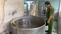 Chủ cơ sở sản xuất nước uống đóng chai liên tục vi phạm