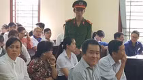 Tạm hoãn phiên tòa xét xử Tòng thiên mã