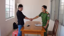 Nhặt được của rơi trả lại người bị mất