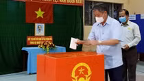 Cử tri các tỉnh miền Tây hồ hởi bỏ phiếu bầu cử