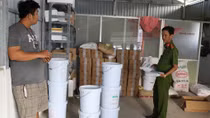 Phát hiện số lượng lớn thuốc thú y, thức ăn chưa được phép lưu hành