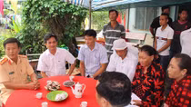Thăm hỏi, hỗ trợ thân nhân gia đình có 3 người tử vong vì TNGT