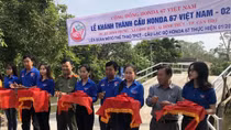 Công an TP Cần Thơ vận động xây cầu nông thôn cho học sinh đến trường