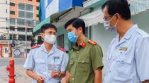 Lợi dụng dịch bệnh “tung” tờ rơi cho vay lãi nặng