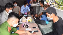 17 người tụ tập đánh bạc giữa mùa dịch 