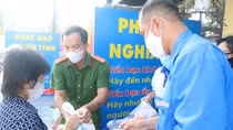 Công an Vĩnh Long tổ chức “ATM gạo” lưu động để hỗ trợ người dân