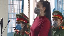 Bị cáo Lê Thị Bình lãnh 24 tháng tù