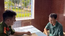 Gã đàn ông gây mê cướp tài sản phụ nữ trên xe khách