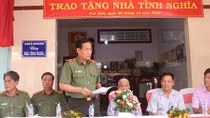  Cục Ngoại tuyến tặng nhà cho Mẹ Việt Nam anh hùng