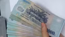 Nữ tiểu thương "thó" tiền đồng nghiệp