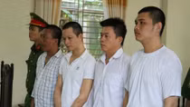 4 tên chuyên gây mê phụ nữ rồi cướp vàng lãnh 74 năm tù