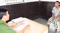 Chém người vì nhìn giống đối thủ cũ