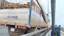 Tìm thấy thi thể tài xế xe tải nhảy cầu Mỹ Thuận