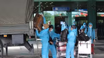 Đón 271 công dân Việt Nam trở về từ Síp và Ả Rập Xê Út