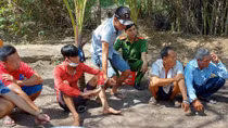 Bắt 28 đối tượng trên sòng bạc gần 300 triệu đồng