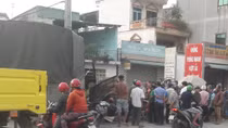 Ôtô tải tông chết bà bán đồ nướng