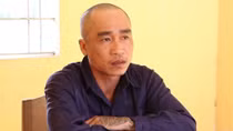 Con nghiện 2 tiền án dọa đang ngáo đá để cướp xe