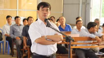 Hoãn phiên tòa xét xử vụ trưởng phòng dọa cắt cổ hiệu trưởng