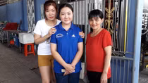 Chủ quán cơm trả túi xách có 5.000 USD cho khách bỏ quên