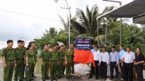 Khánh thành “Tuyến đường thắp sáng” nông thôn ở Cờ Đỏ
