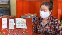 Nữ giúp việc trộm vàng, nhẫn kim cương của chủ nhà