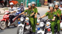 16 thanh niên không giấy tờ tùy thân nghi dàn cảnh cướp giật tài sản